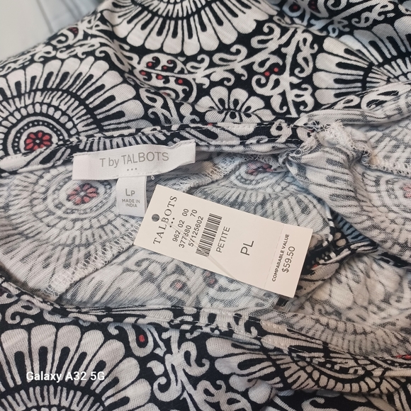 T by Talbots New Women Size LP Black and White Geometric Blouse - Picture 9 of 12